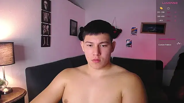 JamesCr  online show from 02.25.26