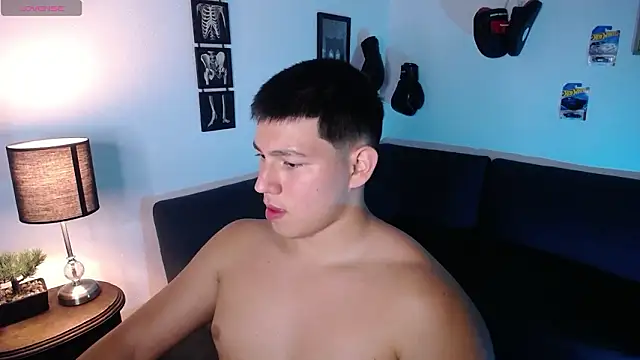 JamesCr  online show from 03.10.26