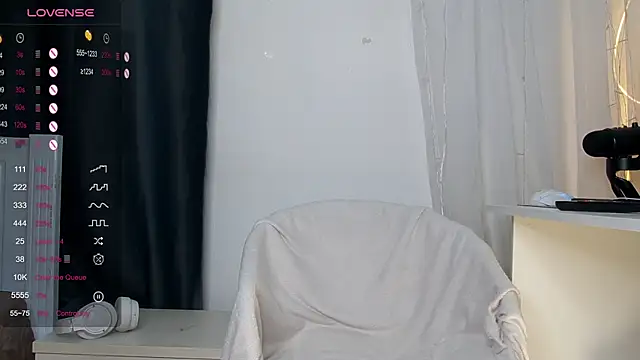 Kellybbface online show from 05.13.26