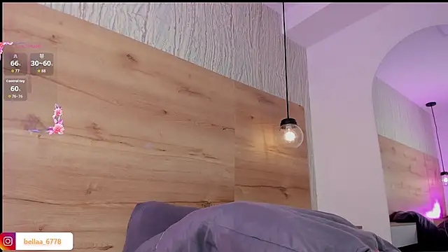 Snapshot of bella_lovers_ chatting on 12.21.25 bella lovers online show from 12.21.25