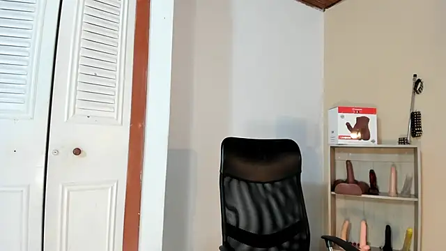 Violetta 0 online show from 09.29.25