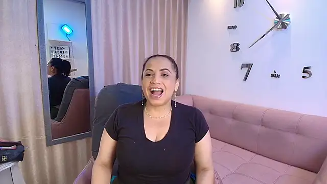 Snapshot of GochitaWild chatting on 11.09.25 GochitaWild online show from 11.09.25