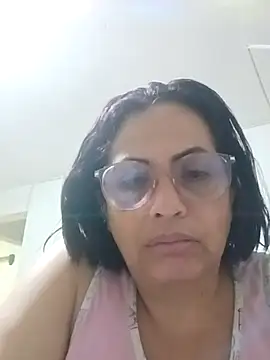 Snapshot of GochitaWild chatting on 12.15.25 GochitaWild online show from 12.15.25