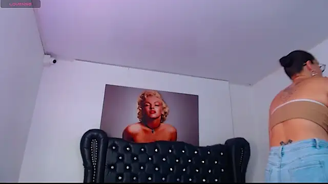 Taliana36 online show from 10.18.25