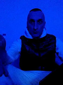 ANGELSANTAMARIA- online show from 12.04.25