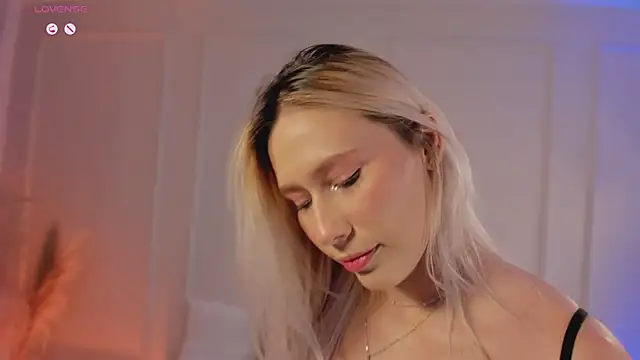 Arianasweeet online show from 04.14.26