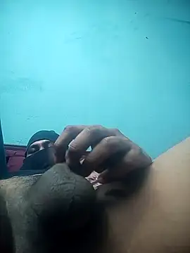 Snapshot of deshiboyz chatting on 02.16.25 deshiboyz online show from 02.16.25