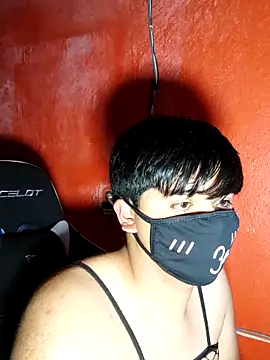 Snapshot of LuisA_Femm chatting on 02.20.25 LuisA Femm online show from 02.20.25