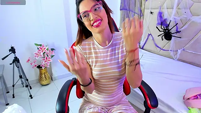 PamelaAddams  online show from 10.26.25