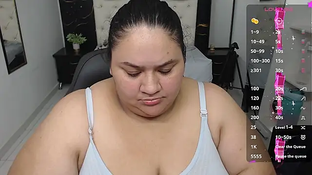 Aaliyah11 online show from 09.18.25