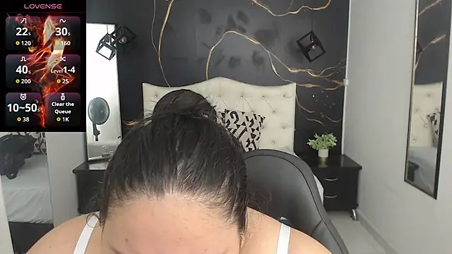 Aaliyah11 online show from 11.06.25