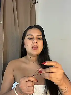 Snapshot of antonella_rod chatting on 05.07.26 antonella rod online show from 05.07.26