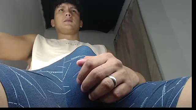 Snapshot of lolplipiwg chatting on 02.19.26 lolplipiwg online show from 02.19.26