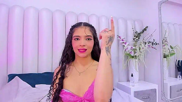 Snapshot of LilibetAndStrong chatting on 03.16.25 LilibetAndStrong online show from 03.16.25