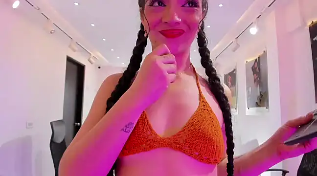 Snapshot of LilibetAndStrong chatting on 03.21.25 LilibetAndStrong online show from 03.21.25