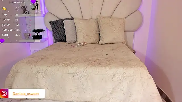 Snapshot of Danielaangelina chatting on 10.06.25 Danielaangelina online show from 10.06.25