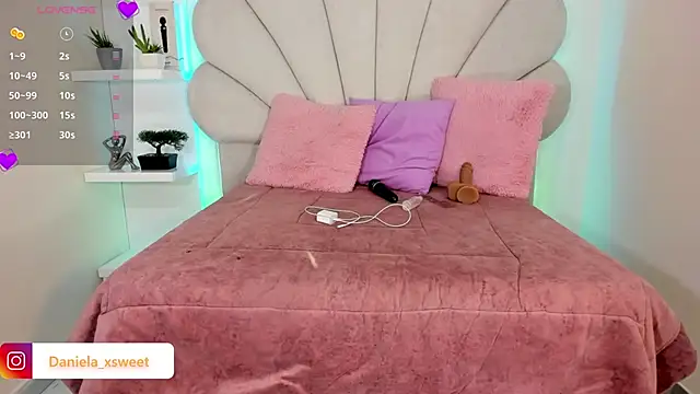 Danielaangelina online show from 04.04.26