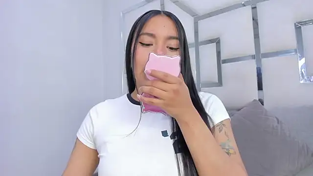 ZoeWan69 online show from 12.20.25