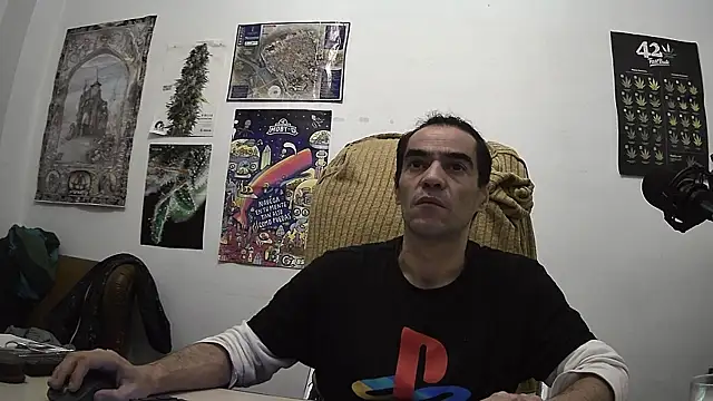 ReyDeBotones online show from 04.18.26