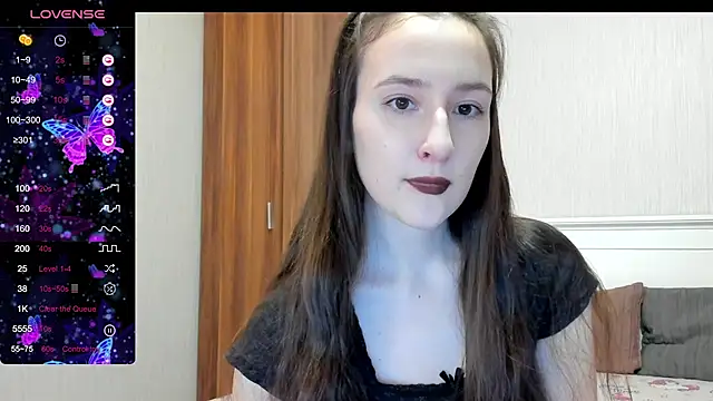 Snapshot of Cute__Nana chatting on 12.15.25 Cute Nana online show from 12.15.25