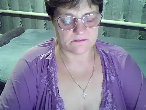 Snapshot of ElzaJewel chatting on 11.26.25 ElzaJewel online show from 11.26.25