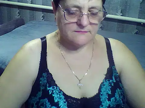 Snapshot of ElzaJewel chatting on 12.19.25 ElzaJewel online show from 12.19.25