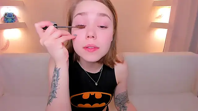 Snapshot of YourMegan chatting on 11.06.25 YourMegan online show from 11.06.25