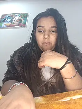 RAYI 01 online show from 02.08.25