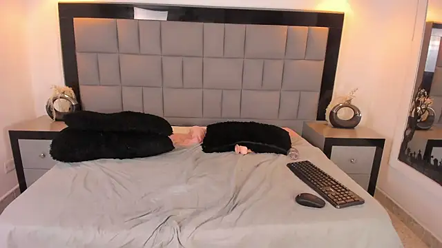 Your Lady Milf online show from 03.22.25