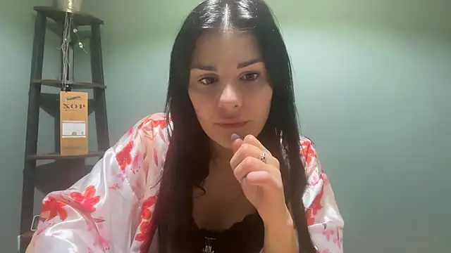 Snapshot of Petitecookie chatting on 09.19.25 Petitecookie online show from 09.19.25