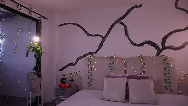 soidai miiu online show from 10.23.25