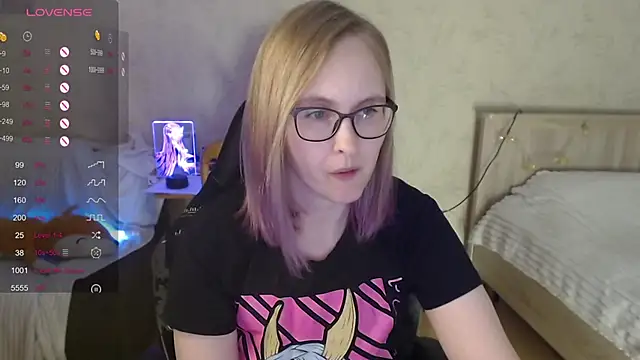 Agatha Mott online show from 10.10.25