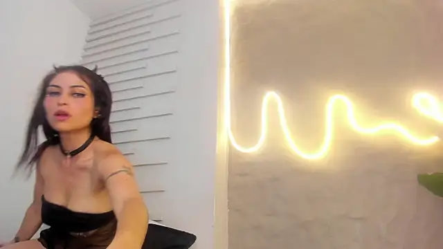 Snapshot of Demy_Ruiz chatting on 03.01.25 Demy Ruiz online show from 03.01.25