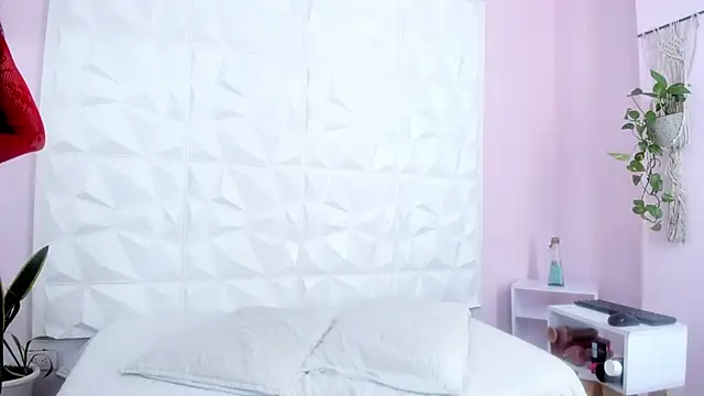 Snapshot of Demy_Ruiz chatting on 03.15.25 Demy Ruiz online show from 03.15.25