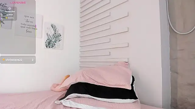 Snapshot of Demy_Ruiz chatting on 09.12.25 Demy Ruiz online show from 09.12.25