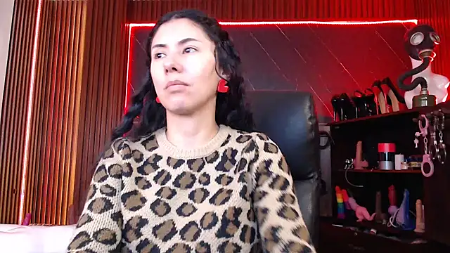 XiaQueen online show from 09.24.25