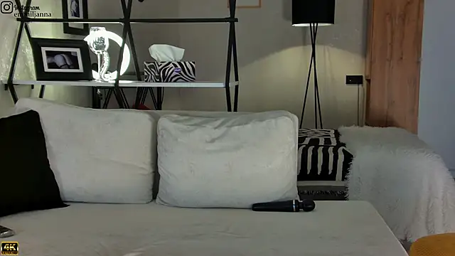 emiljanna online show from 03.03.25