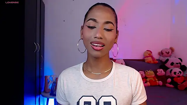 Snapshot of Alissemasiel chatting on 11.24.25 Alissemasiel online show from 11.24.25