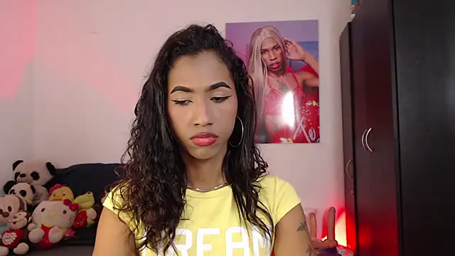 Snapshot of Alissemasiel chatting on 11.30.25 Alissemasiel online show from 11.30.25