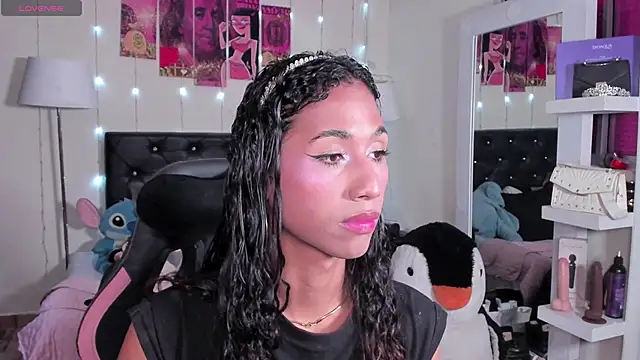 Snapshot of Alissemasiel chatting on 04.04.26 Alissemasiel online show from 04.04.26