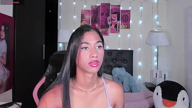 Snapshot of Alissemasiel chatting on 04.13.26 Alissemasiel online show from 04.13.26