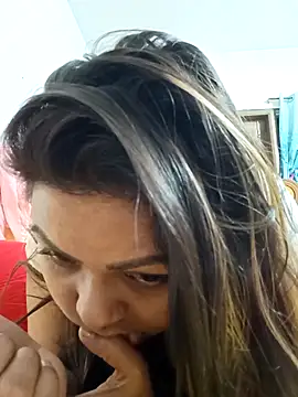 Snapshot of blue-berry07 chatting on 11.26.25 blue-berry07 online show from 11.26.25