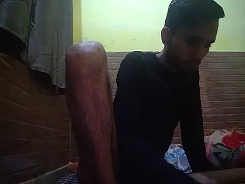 Snapshot of Queen_Couple chatting on 02.21.25 Queen Couple online show from 02.21.25