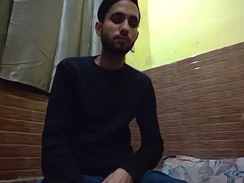 Snapshot of Queen_Couple chatting on 03.08.25 Queen Couple online show from 03.08.25