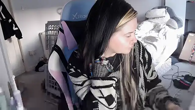 AureliaXOX online show from 03.08.25