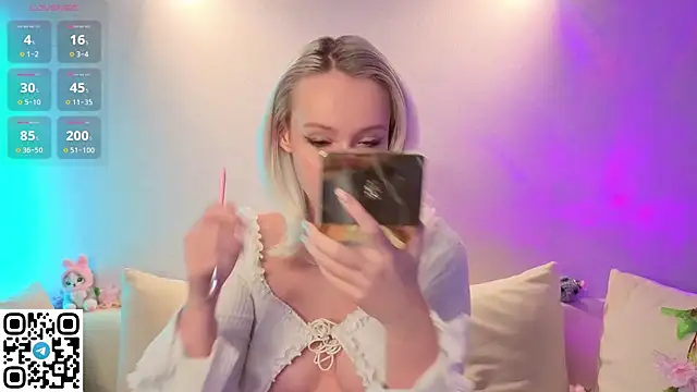 Snapshot of Anadeyaaa chatting on 11.09.25 Anadeyaaa online show from 11.09.25