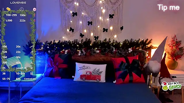 Maria Moonlight online show from 12.17.25