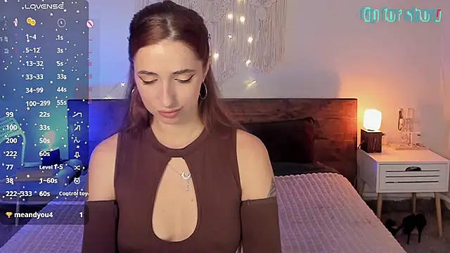 Maria Moonlight online show from 04.19.26