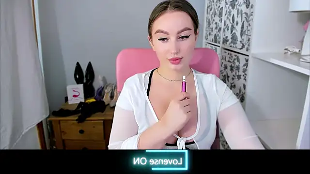 DonnaCam online show from 05.12.26