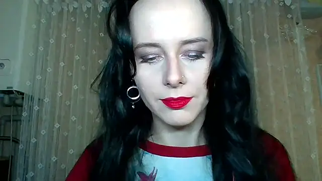 LuminousLady online show from 12.16.25